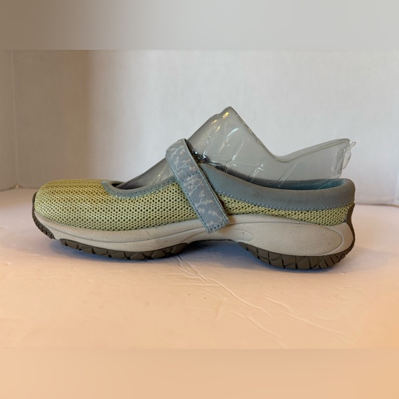 Merrell Encore mint green maryjane ortholite slip on shoes size 6 - Picture 2 of 11